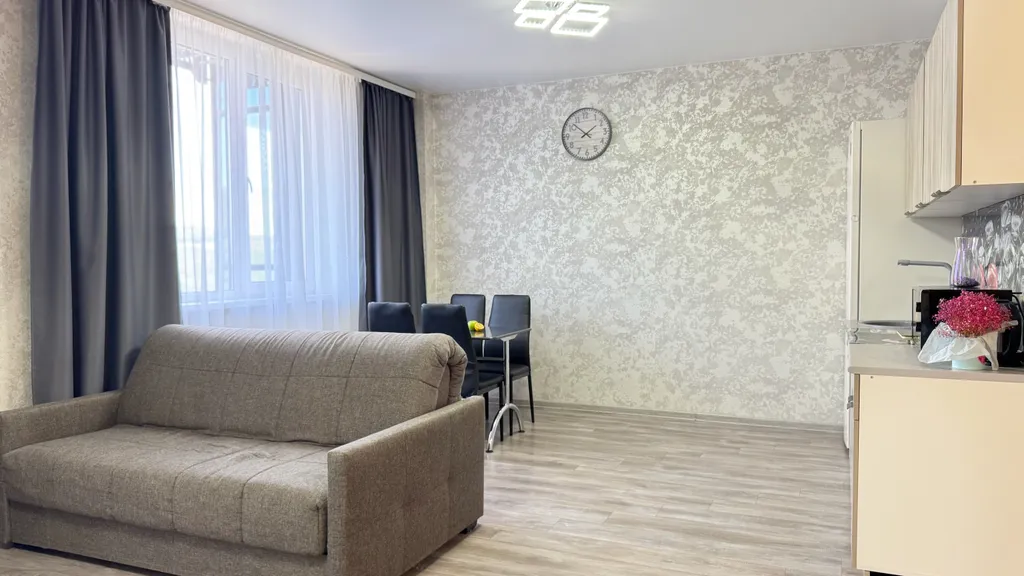 Квартира Квартира Уютная студия с панорамным балконом — Владивосток