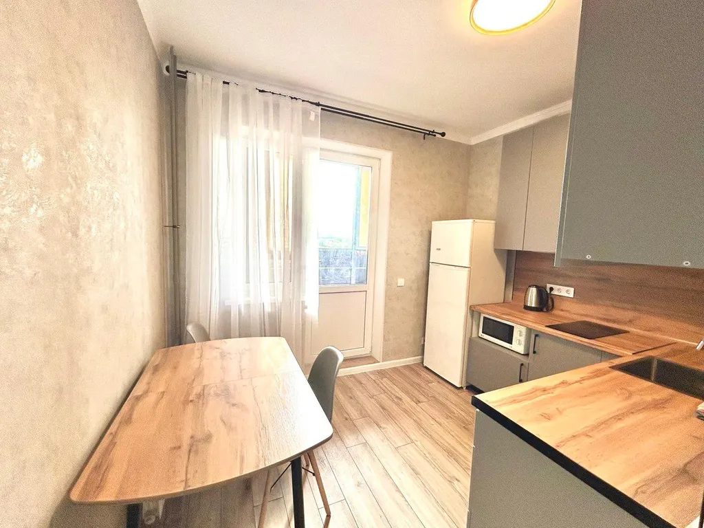 Видовая квартира в новом доме в центре