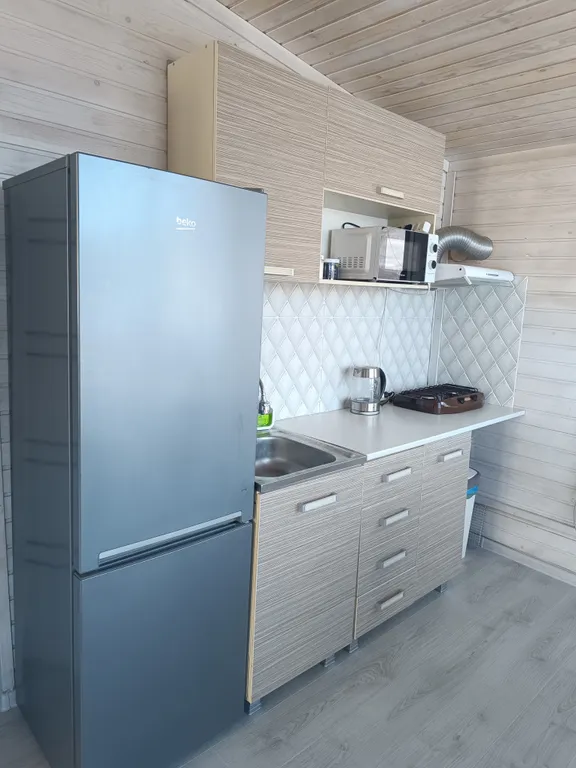 Дом в уединенном месте у леса с великолепным видом на горы