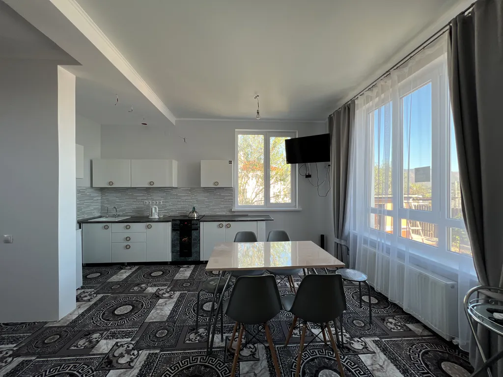 Прекрасный новый дом со всеми удобствами