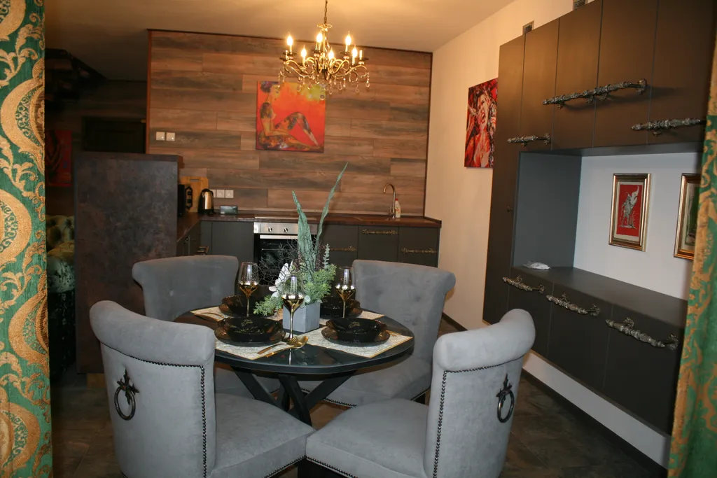 Уникальная двухэтажная квартира в центре города с видом на Кремль