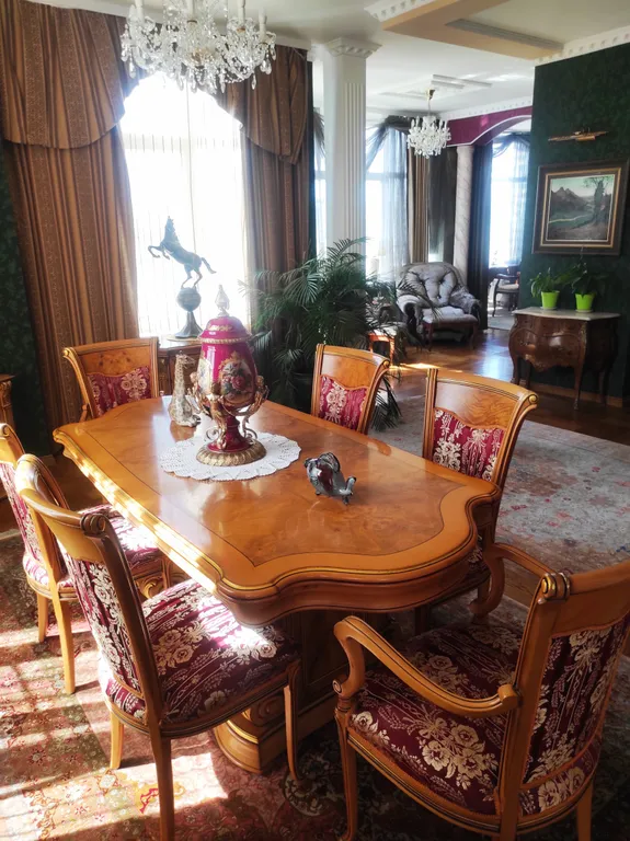 Большой пентхаус с бассейном