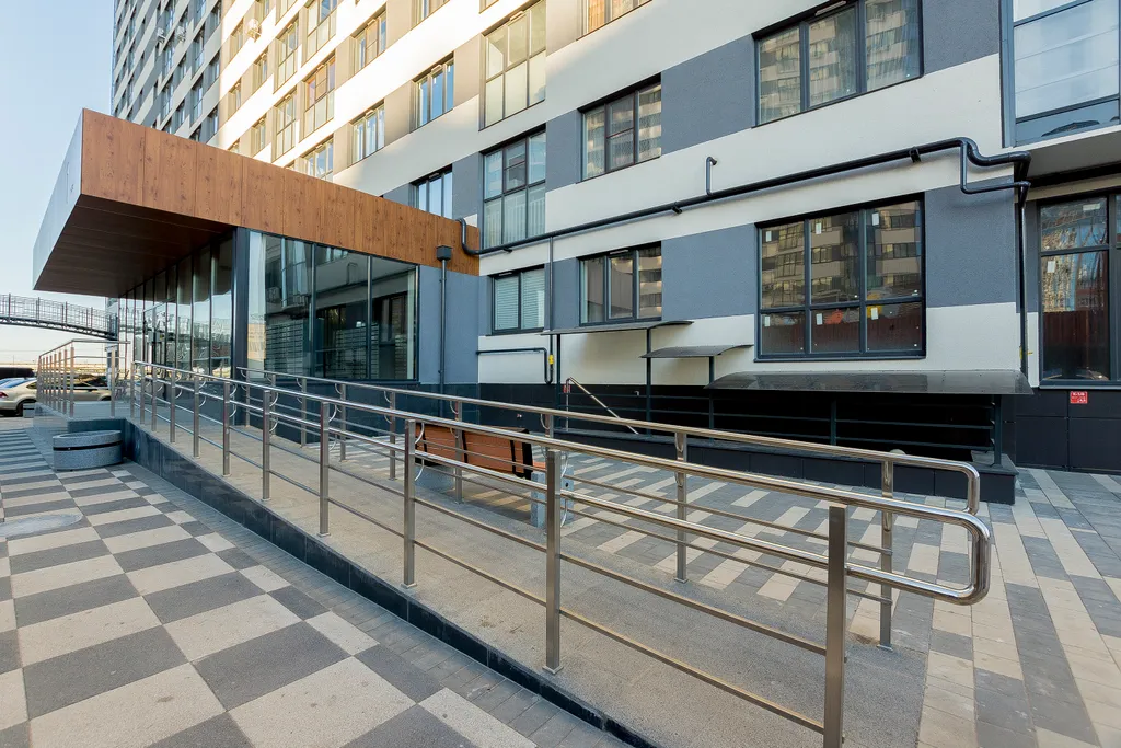 Уютная квартира в ЖК Паруса с подвесным креслом от Kravc Group