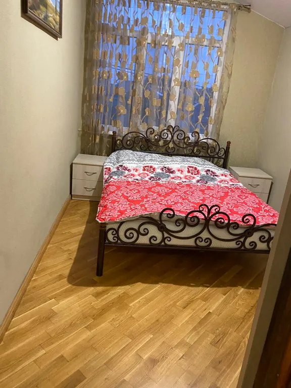 Уютный дом с красивым и вкусным фруктовым садом