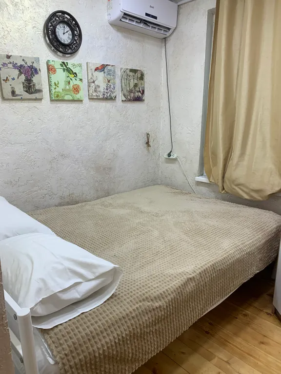 Уютная двухкомнатная квартира в центре Пицунды