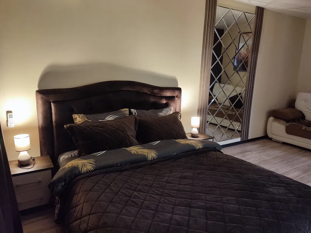 Видовая квартира в самом центре с панорамным видом на Площадь Победы.