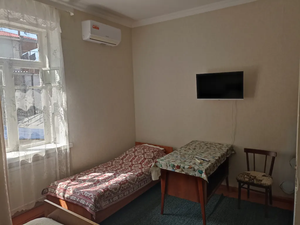 Квартира Квартира Гостевой дом у Марго, между старой и новой Гагрой, в 200 м от моря — Гагра