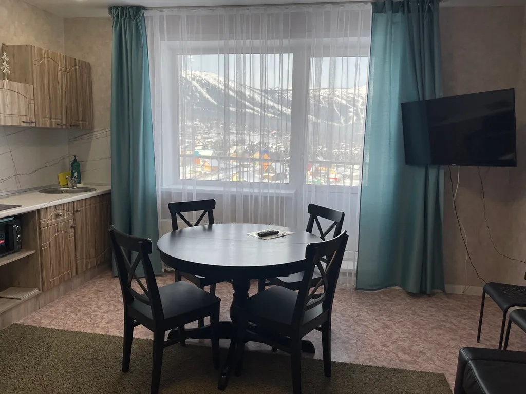 Квартира Двухкомнатная квартира в центре поселка — Шерегеш