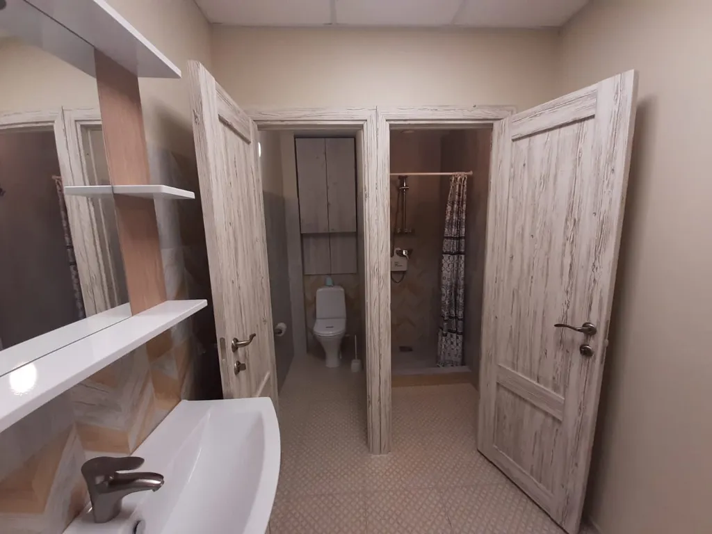 Однушка в лёгком лофте в современном апарт- отеле на въезде в город