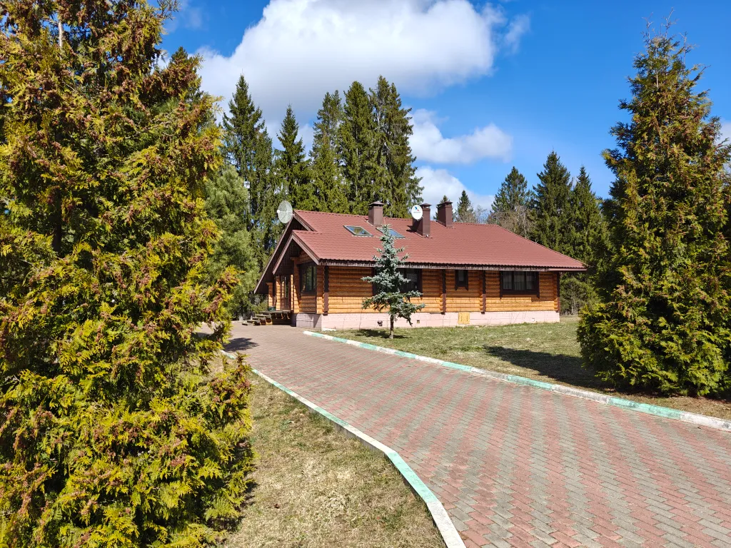 Бревенчатый коттедж вип 2, 4 спальни на берегу озера Селигер