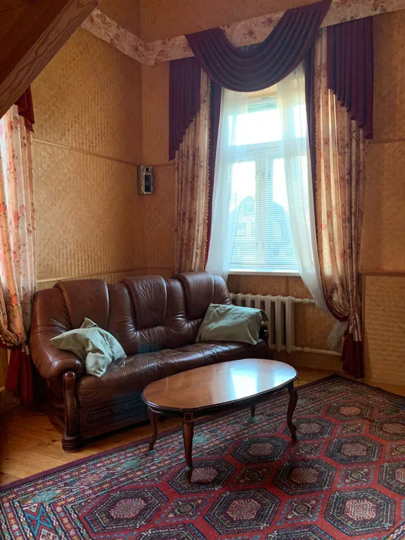 Дом с камином и садом! Две минуты до пляжа!