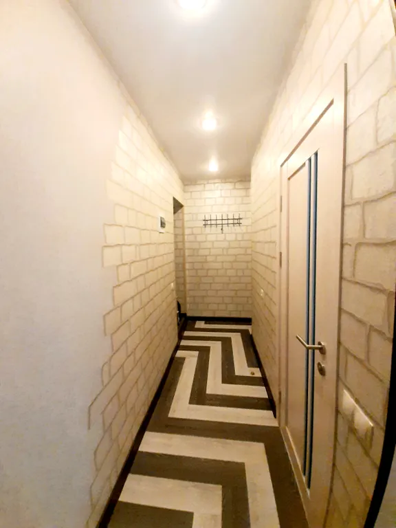 Квартира с балконом рядом с Аэропортом, 15 мин до моря и казино