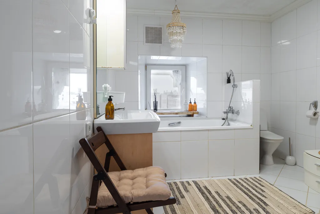 Квартира Квартира Просторная мансарда в самом центре — Москва