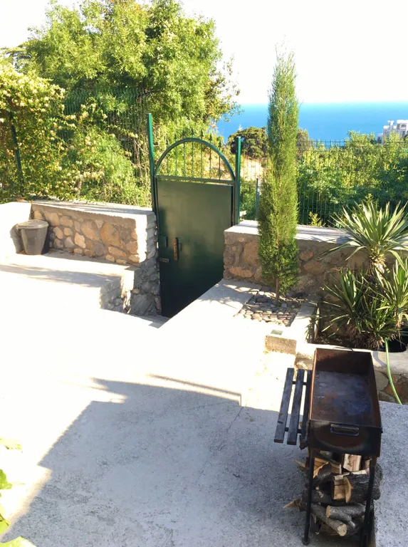 Частный отдельный дом с видом на море