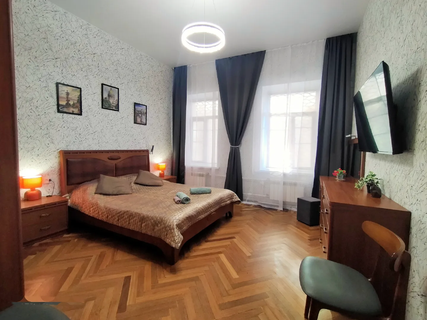 Первая комната.