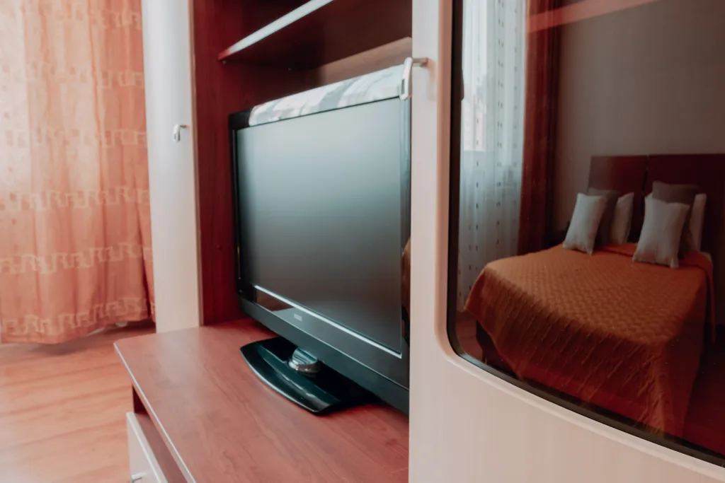 Квартира Апартаменты возле планеты, в ярком цвете с бесплатным wi-fi — Красноярск