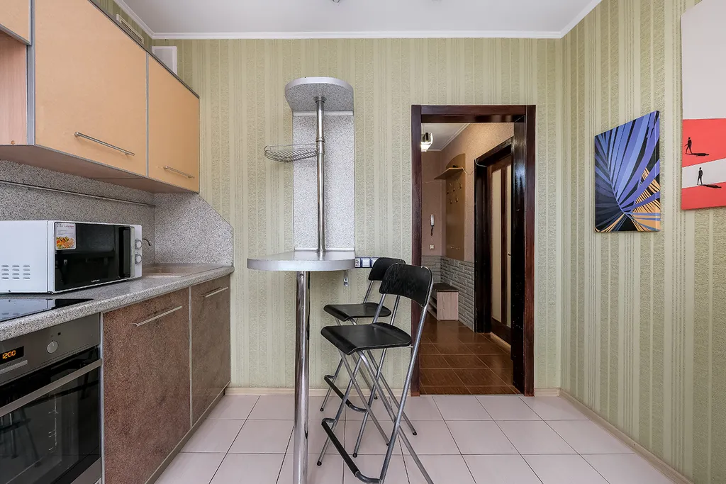 Современная квартира возле МНТК имени Федорова