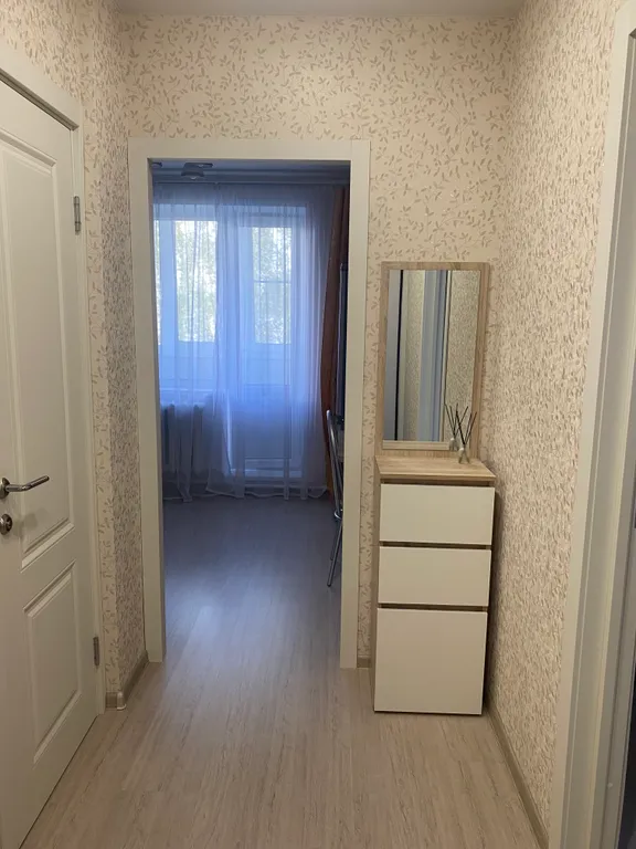 Чистая, светлая квартира в центре поселка