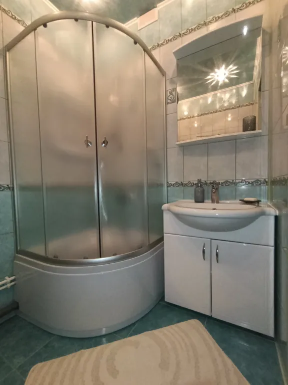 Просторная квартира в центре города с видом на ТЦ Old City