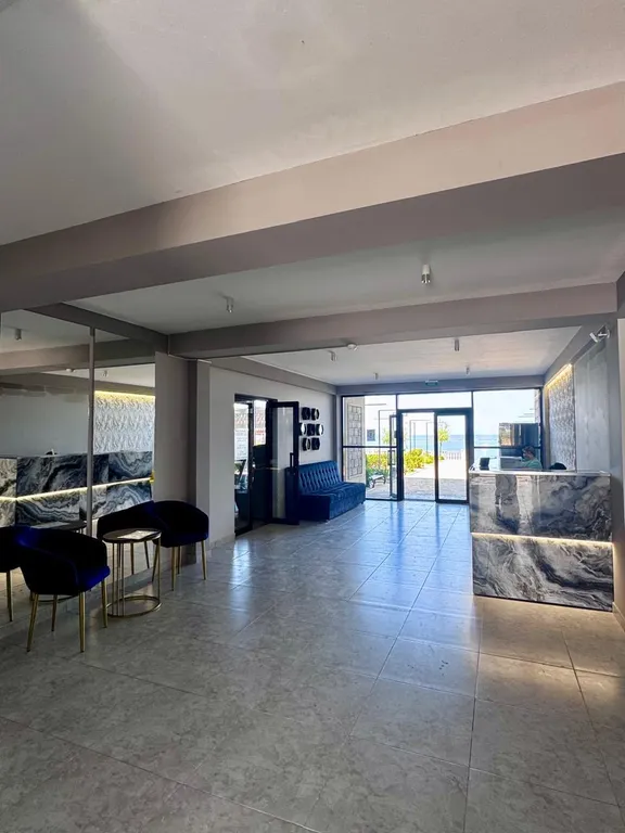 Просторная студия у моря