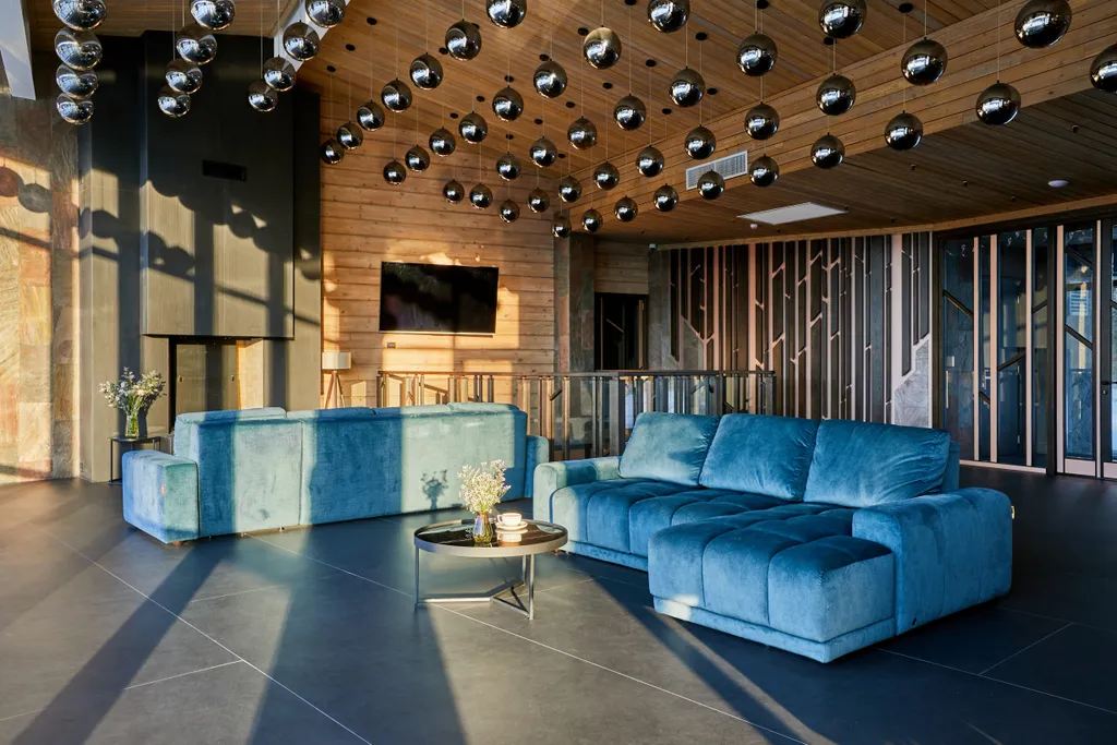 Полулюкс с кроватью размера kihg-size и видом на озеро