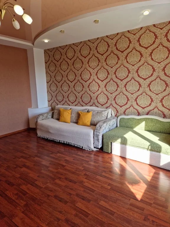 Просторная квартира (Уютный Дом)