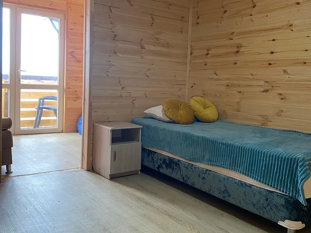 Двухэтажная дача с мансардой