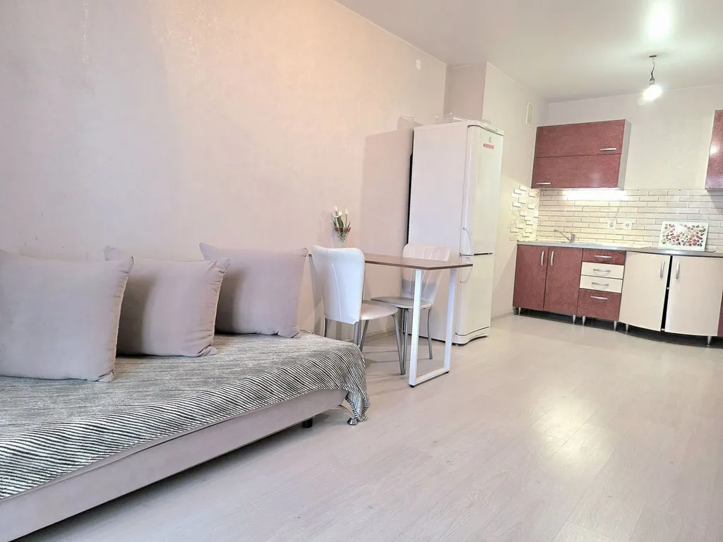 Уютная евродвушка в доме Комфорт класса Дядя Степа/ Кировский район