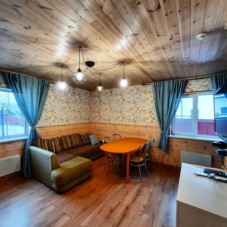 Коттедж с сауной у озера Удача