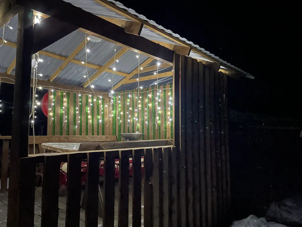 Домик в стиле A-frame с видом на горы