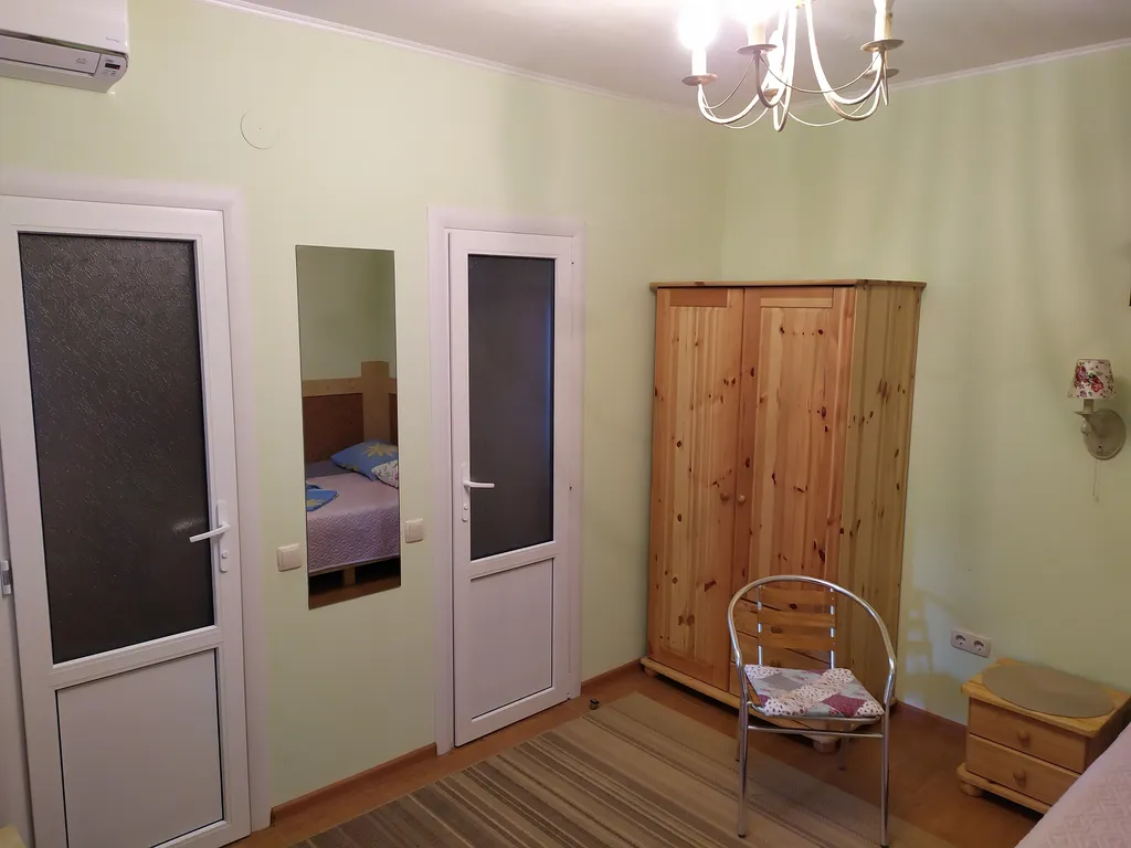 Номер в гостевом доме с отдельным входом Кантри