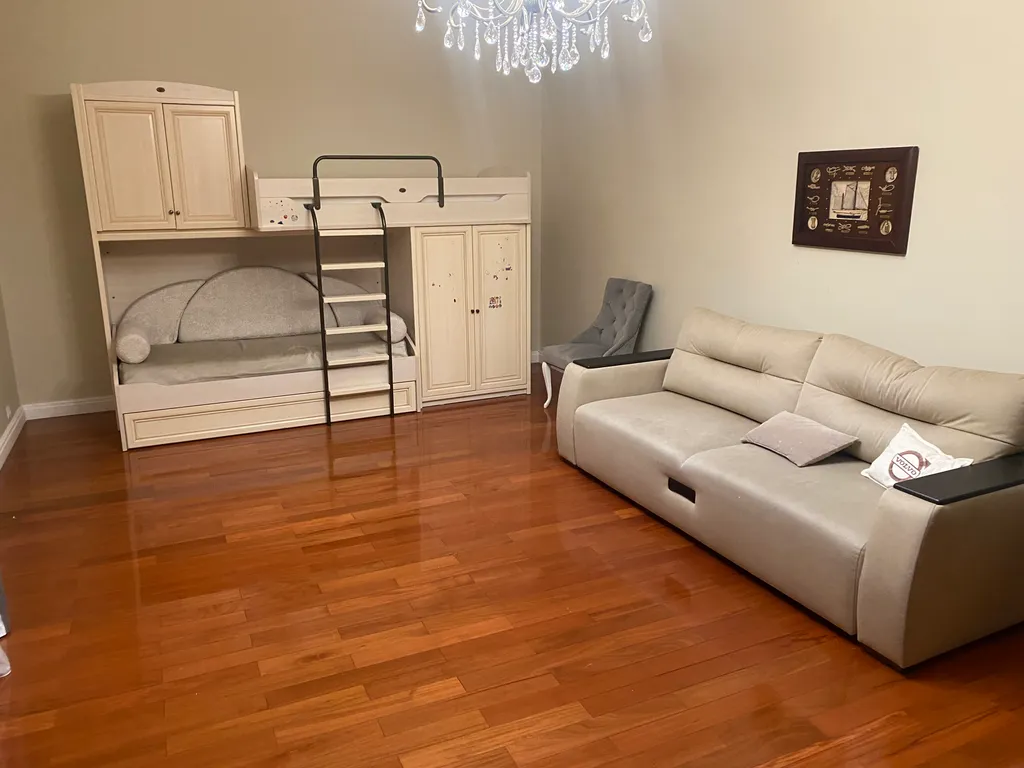 Коттедж с сауной и бассейном