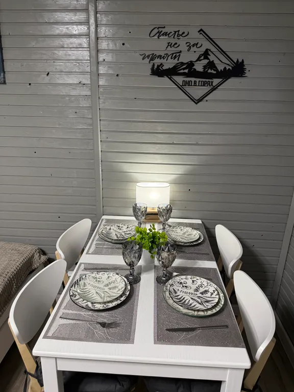 Квартира Уютная комната для четверых в деревянном таунхаусе у озера — Мезмай