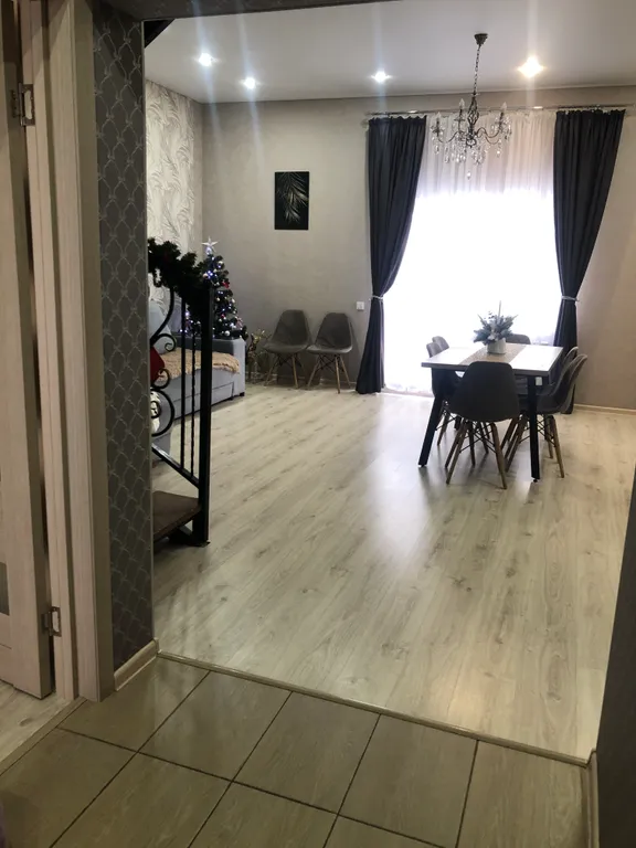 Дом с видом на озеро и горы на озере Банном