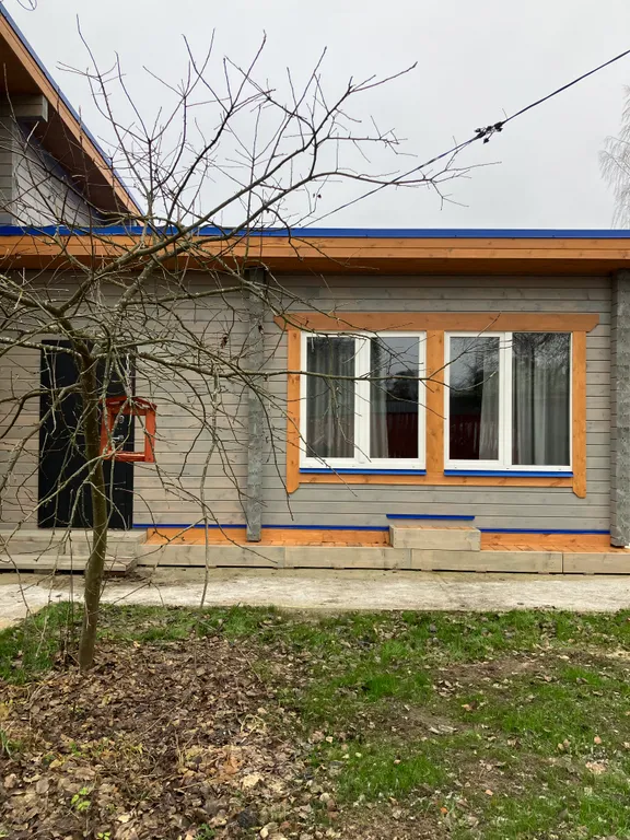 Уютный дом в деревне рядом с рекой Ока