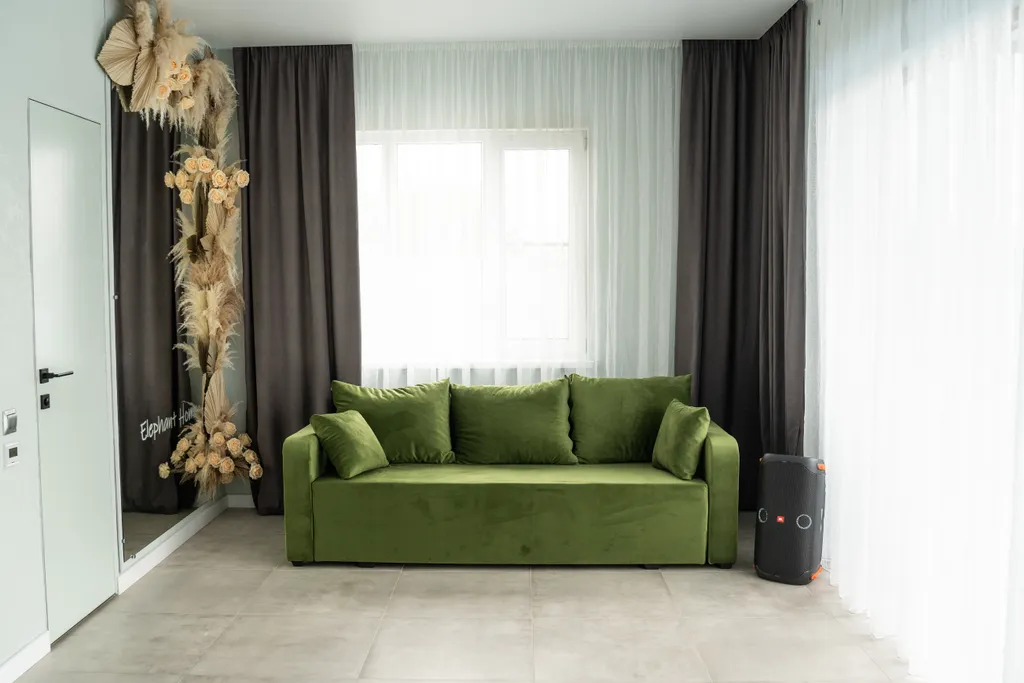 Дом на берегу реки