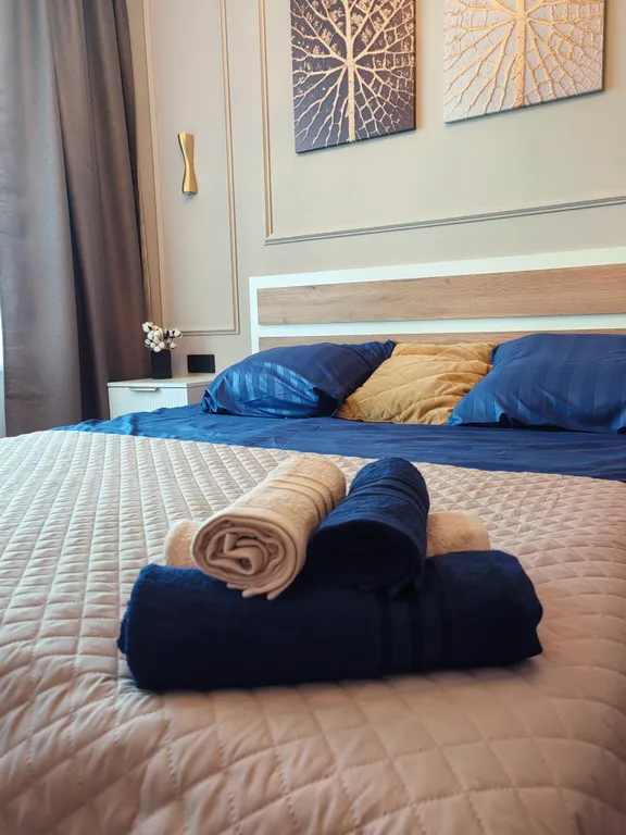 Двухкомнатная студия на берегу реки Обь