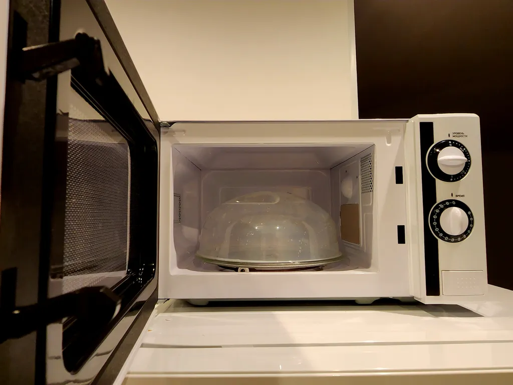 Студия с кондиционером с видом на Спасо-Яковлевский монастырь