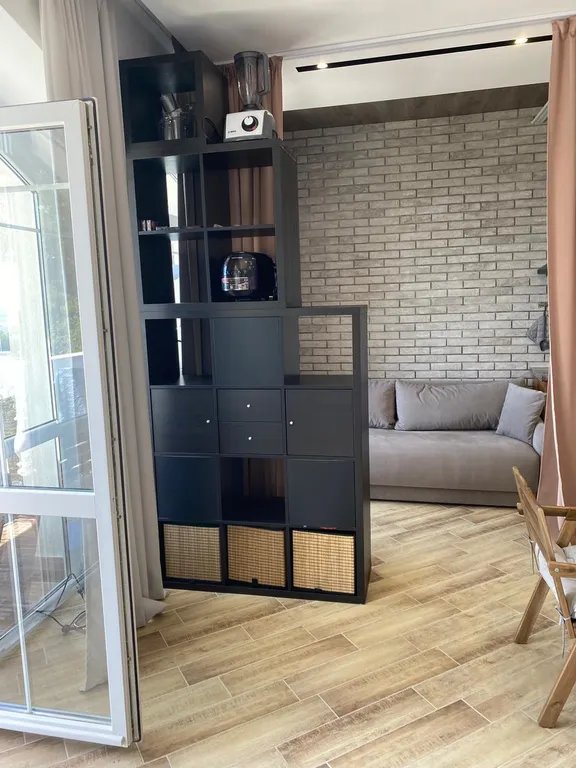 Шикарная современная студия на берегу моря