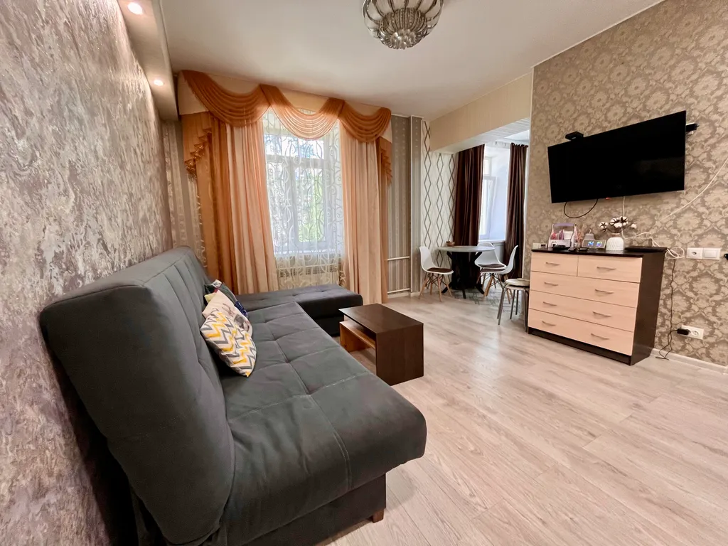 Уютная квартира сталинка