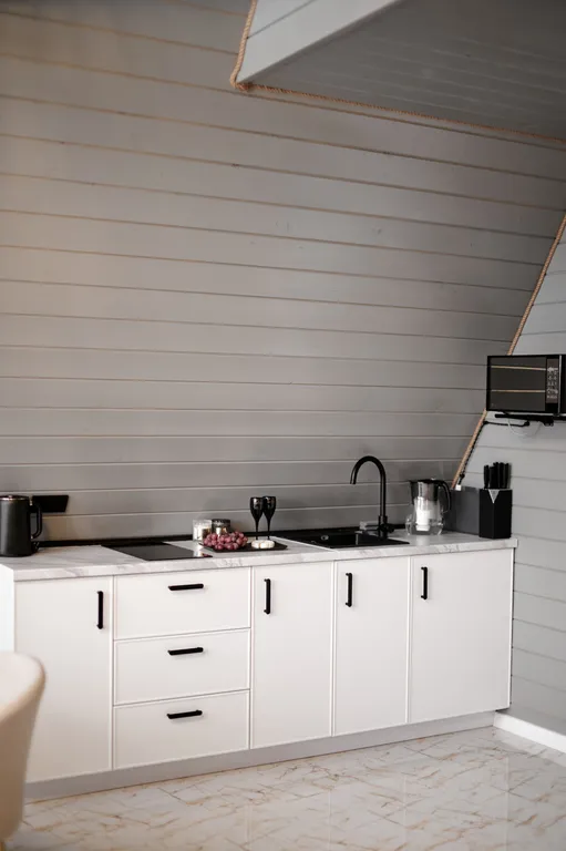 А-фрейм дом с теплым бассейном