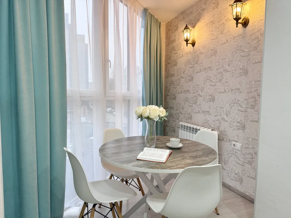 Уютная 2-комнатная квартира в новом доме в районе Театральной площади