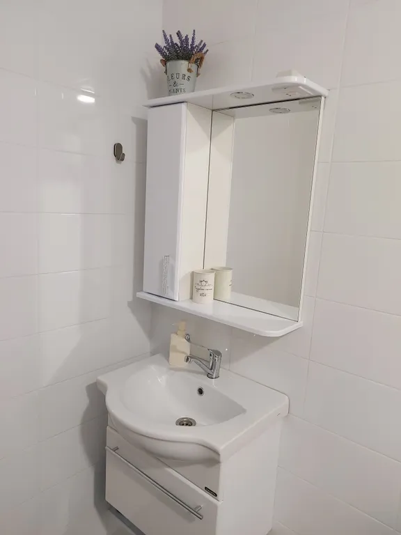 Уютная квартира с отдельным входом в ЖК Кипарис