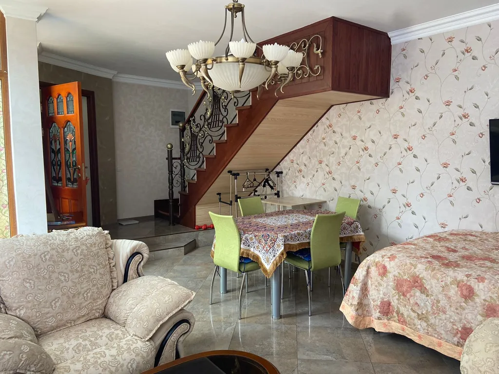 Коттедж 4-комнатный Дом — Ялта