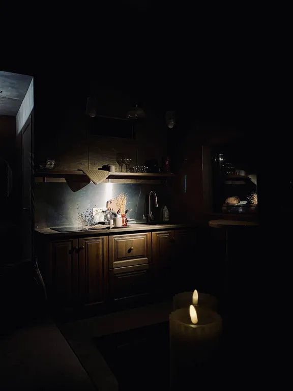 Коттедж Кемпинг на конюшне. Домик с видом на лошадей — Стеклянный