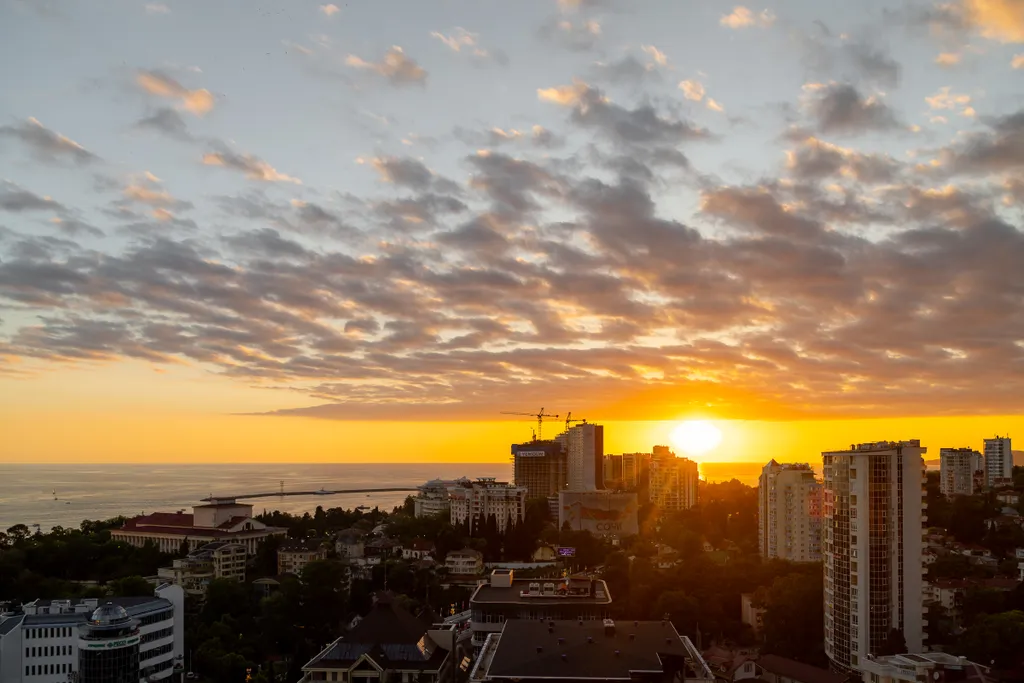 Светлые апартаменты с видом на море