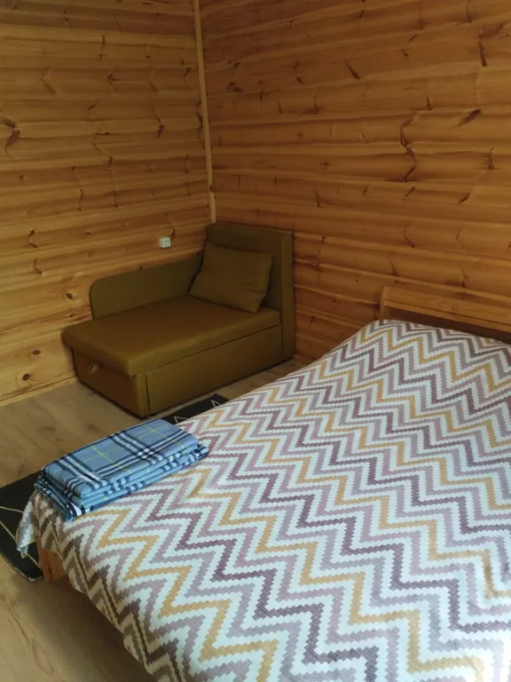 Комплекс с видом на реку в центре Чемала