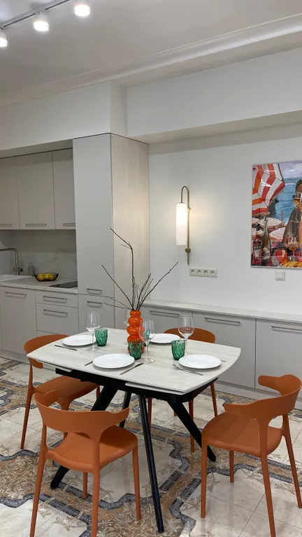 Квартира с открытой террасой и видом на озеро