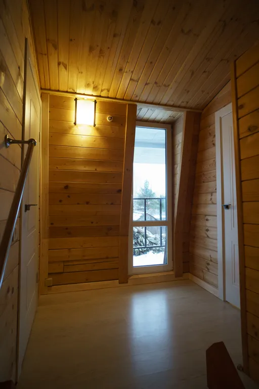 Дом рядом с городом