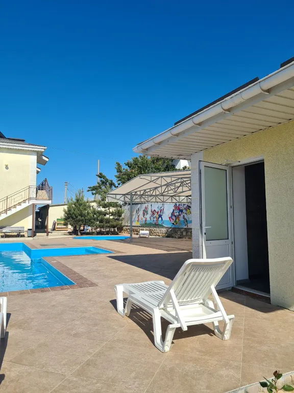 Уютный отдельный домик рядом с бассейном